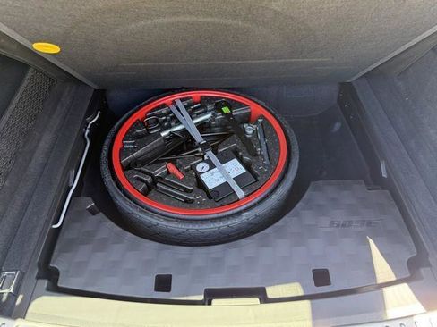 Used 2019 Porsche Cayenne AWD/4WD image 12