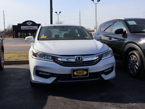 Used 2017 Honda Accord EX-L image 3
