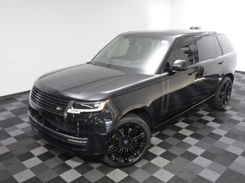 Used 2025 Land Rover Range Rover Long Wheelbase SE AWD/4WD image 2