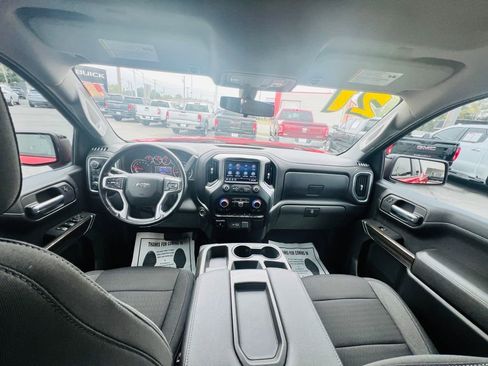 Used 2021 Chevrolet Silverado 1500 RST image 17