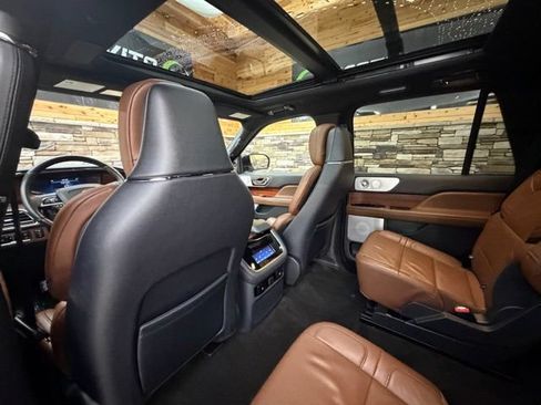 Used 2024 Lincoln Navigator Reserve AWD/4WD image 33