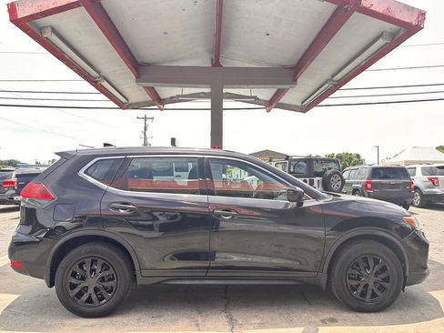 Used 2018 Nissan Rogue S AWD/4WD image 5