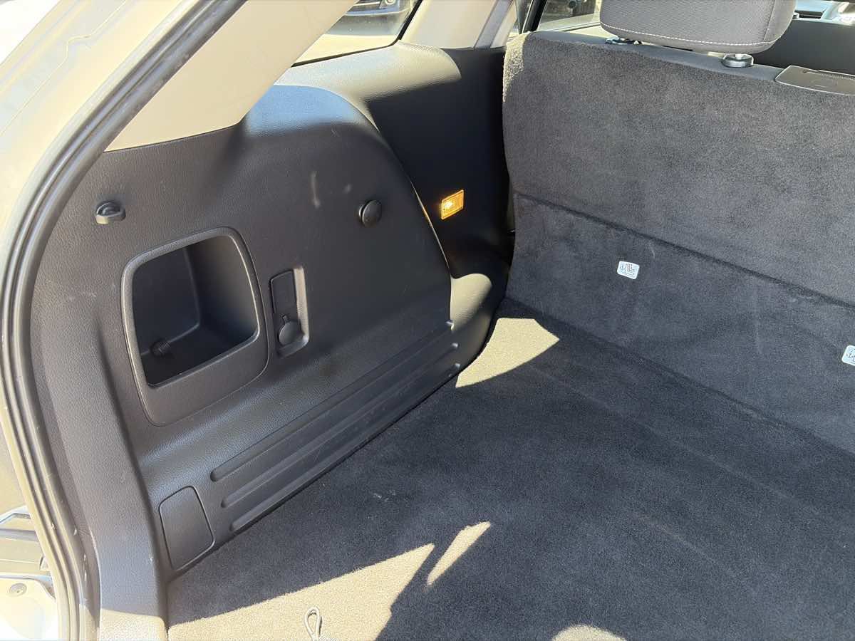 Used 2013 Ford Edge SE FWD image 18