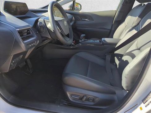Certified 2025 Toyota Prius XLE image 11