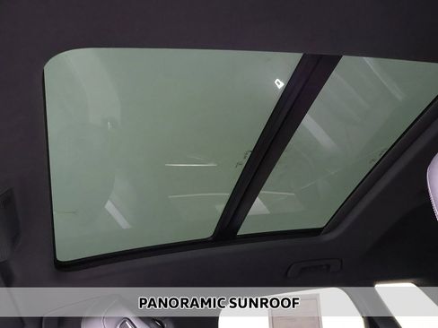 Used 2023 Audi Q4 e-tron Premium Plus w/ Premium Plus image 4