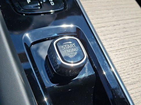 Used 2026 Volvo XC60 B5 Plus w/ Protection Package Premier image 15