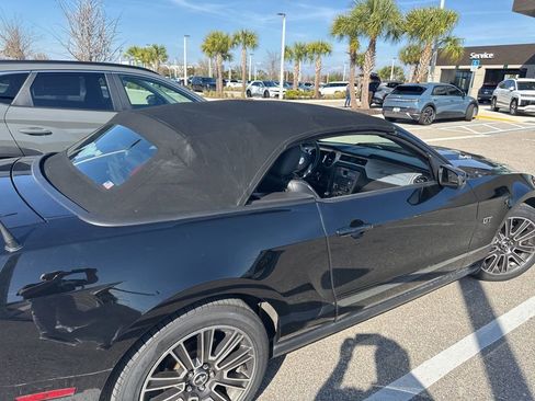 Used 2010 Ford Mustang GT image 17