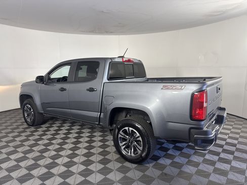 Used 2022 Chevrolet Colorado Z71 w/ Safety Package image 6