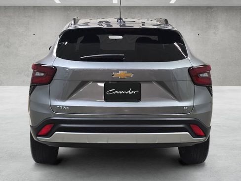 Used 2025 Chevrolet Trax LT w/ Driver Confidence Package image 15