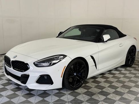Used 2019 BMW Z4 sDrive30i w/ M Sport Package RWD image 3