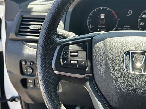 Certified 2025 Honda Ridgeline TrailSport image 12
