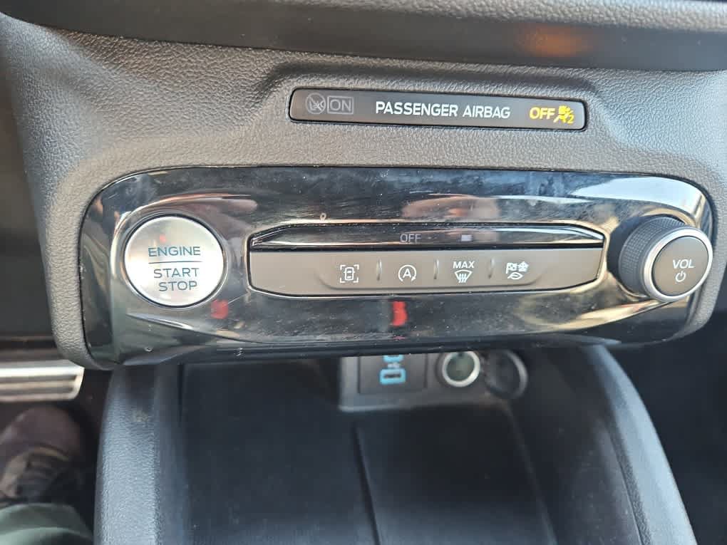 Used 2023 Ford Escape ST-Line w/ Tech Pack #1 FWD image 18