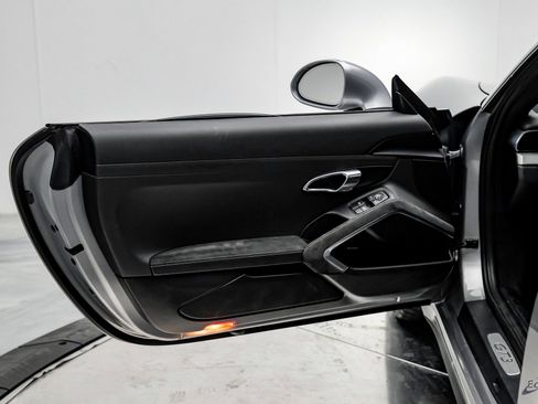 Used 2018 Porsche 911 GT3 w/ Sport Chrono Package image 69