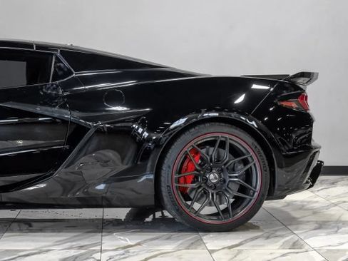 Used 2023 Chevrolet Corvette Z06 w/ Stealth Interior Trim Package RWD image 21