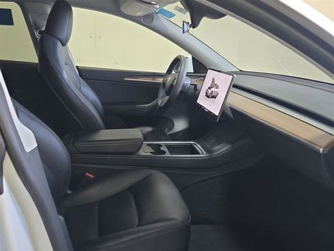 Used 2023 Tesla Model Y Long Range AWD/4WD image 6
