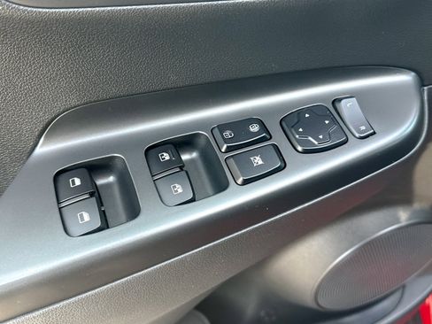 Used 2022 Hyundai Kona SEL w/ Convenience Package image 18