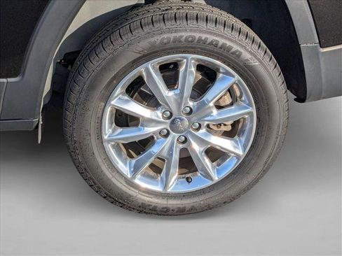 Used 2016 Jeep Cherokee Limited w/ Luxury Group image 23