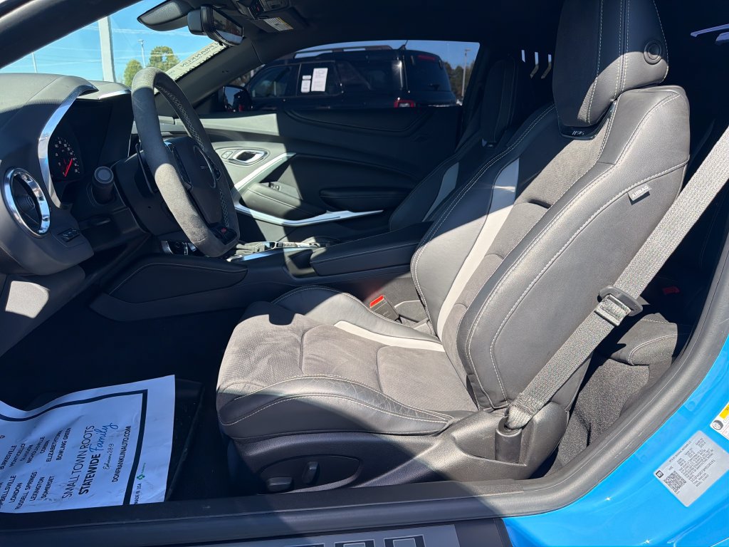 Used 2023 Chevrolet Camaro SS RWD image 13
