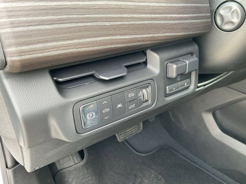 New 2025 GMC Sierra EV Denali image 18