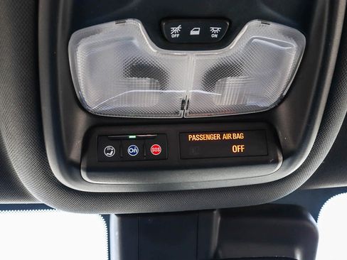 Used 2023 Chevrolet TrailBlazer RS image 28