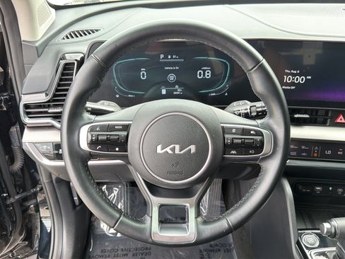 Used 2025 Kia Sportage EX FWD image 17