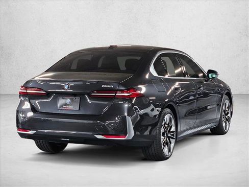 New 2026 BMW 530i w/ Premium Package image 5