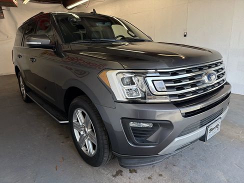 Used 2020 Ford Expedition XLT w/ Equipment Group 202A image 4