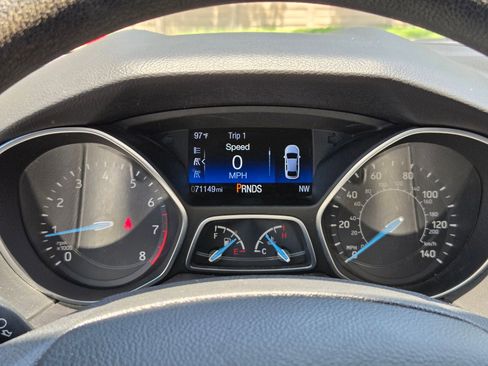 Used 2017 Ford Focus SEL FWD image 23