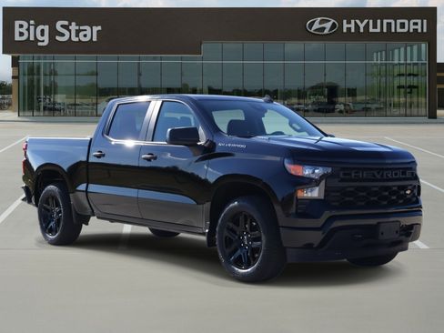 Used 2025 Chevrolet Silverado 1500 Custom w/ Turbomax Blackout Package image 6