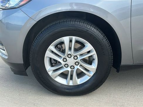Used 2019 Buick Enclave Essence AWD/4WD image 6