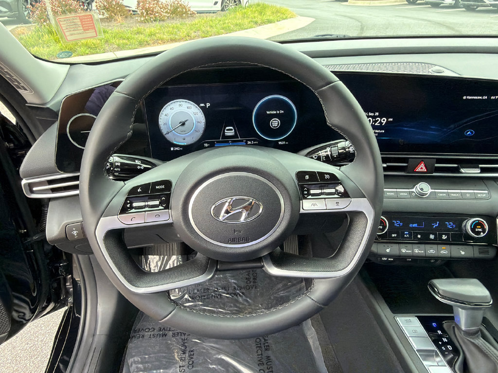 Used 2023 Hyundai Elantra SEL w/ Convenience Package FWD image 25