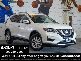 Used 2020 Nissan Rogue SV video 1