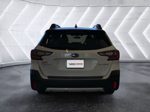 Used 2022 Subaru Outback Limited image 5