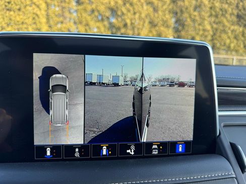 Used 2023 GMC Yukon SLT image 21