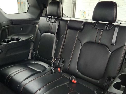 Used 2023 Honda Pilot TrailSport image 23