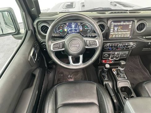 Used 2023 Jeep Wrangler Unlimited Rubicon 4xe w/ Cold Weather Group AWD/4WD image 11