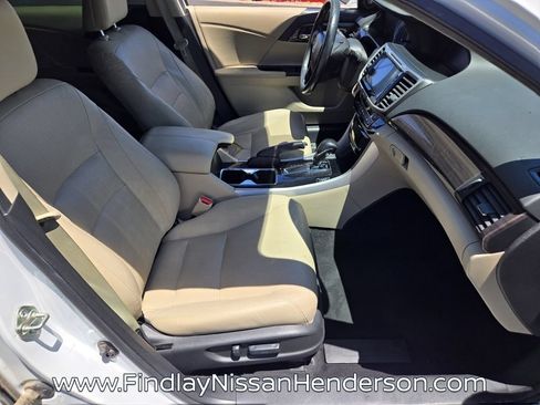 Used 2017 Honda Accord EX-L image 16