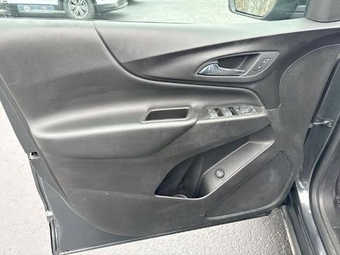 Certified 2020 Chevrolet Equinox LT w/ Driver Convenience Package image 21