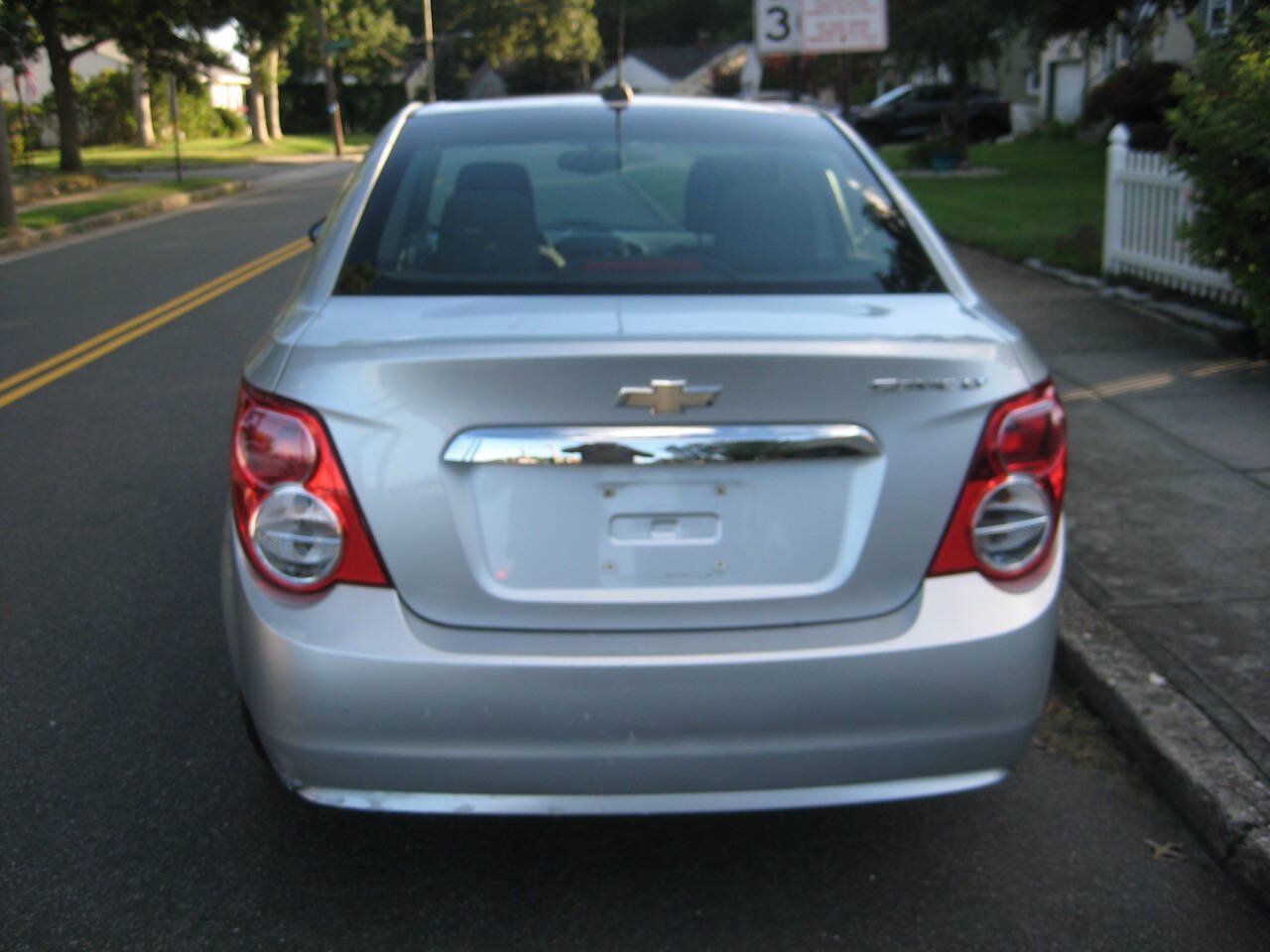 Used 2016 Chevrolet Sonic LT FWD image 5