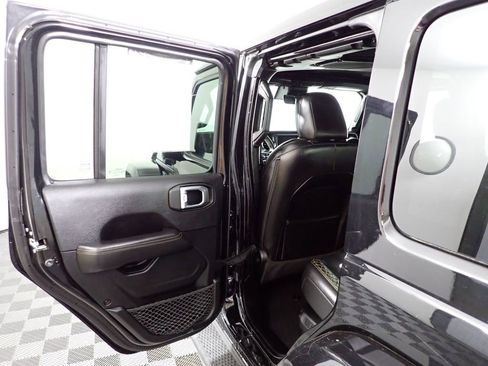 Used 2021 Jeep Wrangler Unlimited Sahara image 31