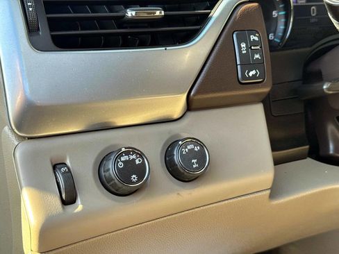 Used 2018 Chevrolet Tahoe LT AWD/4WD image 15