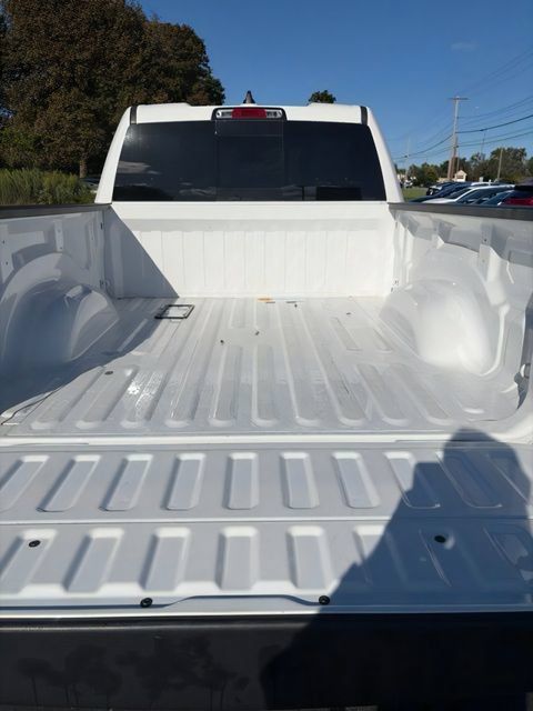 Used 2019 RAM 1500 Big Horn AWD/4WD image 13