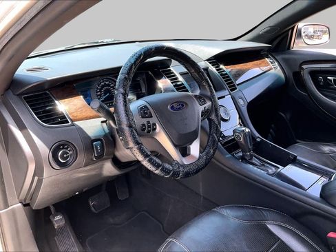 Used 2013 Ford Taurus Limited FWD image 15