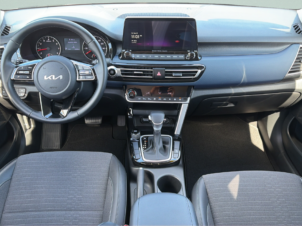 Used 2023 Kia Seltos S w/ Navigation Package FWD image 12