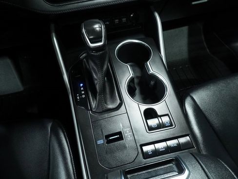 Certified 2021 Toyota Highlander XLE image 21