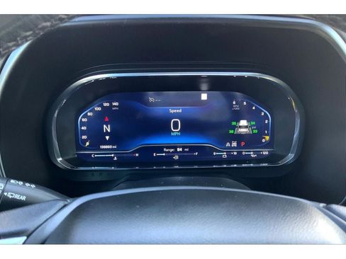 Used 2022 Chevrolet Suburban Z71 w/ Z71 Off-Road Package image 21