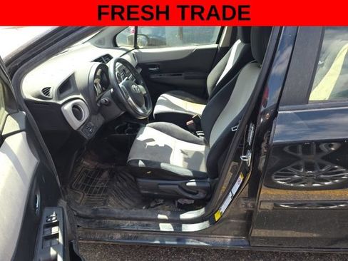 Used 2014 Toyota Yaris LE FWD image 6