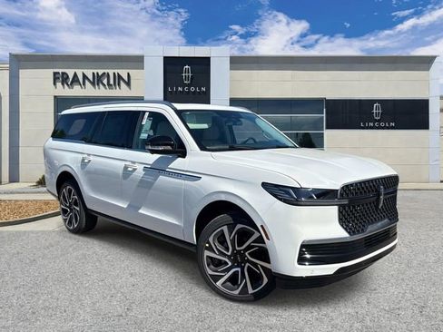 New 2026 Lincoln Navigator L Reserve AWD/4WD image 1