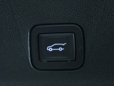 Used 2025 Cadillac Escalade V w/ LPO, ONYX Package image 8