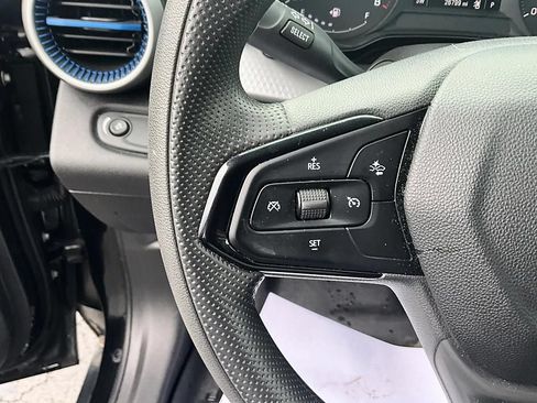 Used 2025 Chevrolet Trax LS w/ Driver Confidence Package FWD image 29